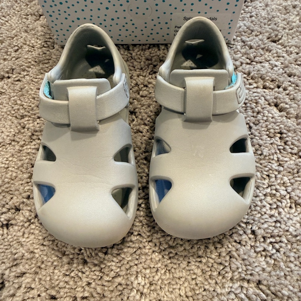 Ten Little Splash Sandals - size 8